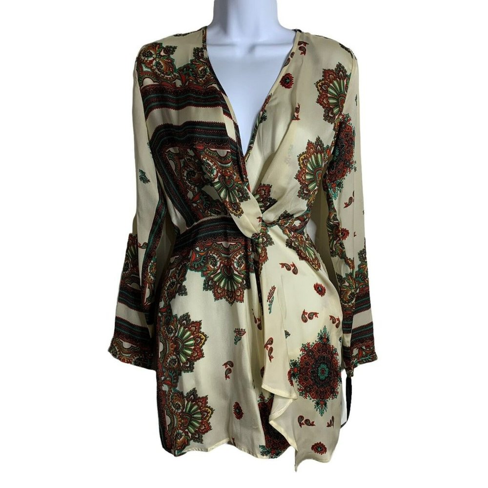 Pretty Little Thing White Printed Silky Long Sleeve Wrap Dress Women’s Sz 4 NWT - Picture 2 of 12